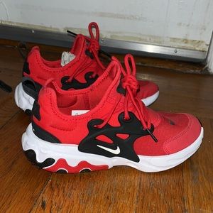 NIKE react presto womens sneaker